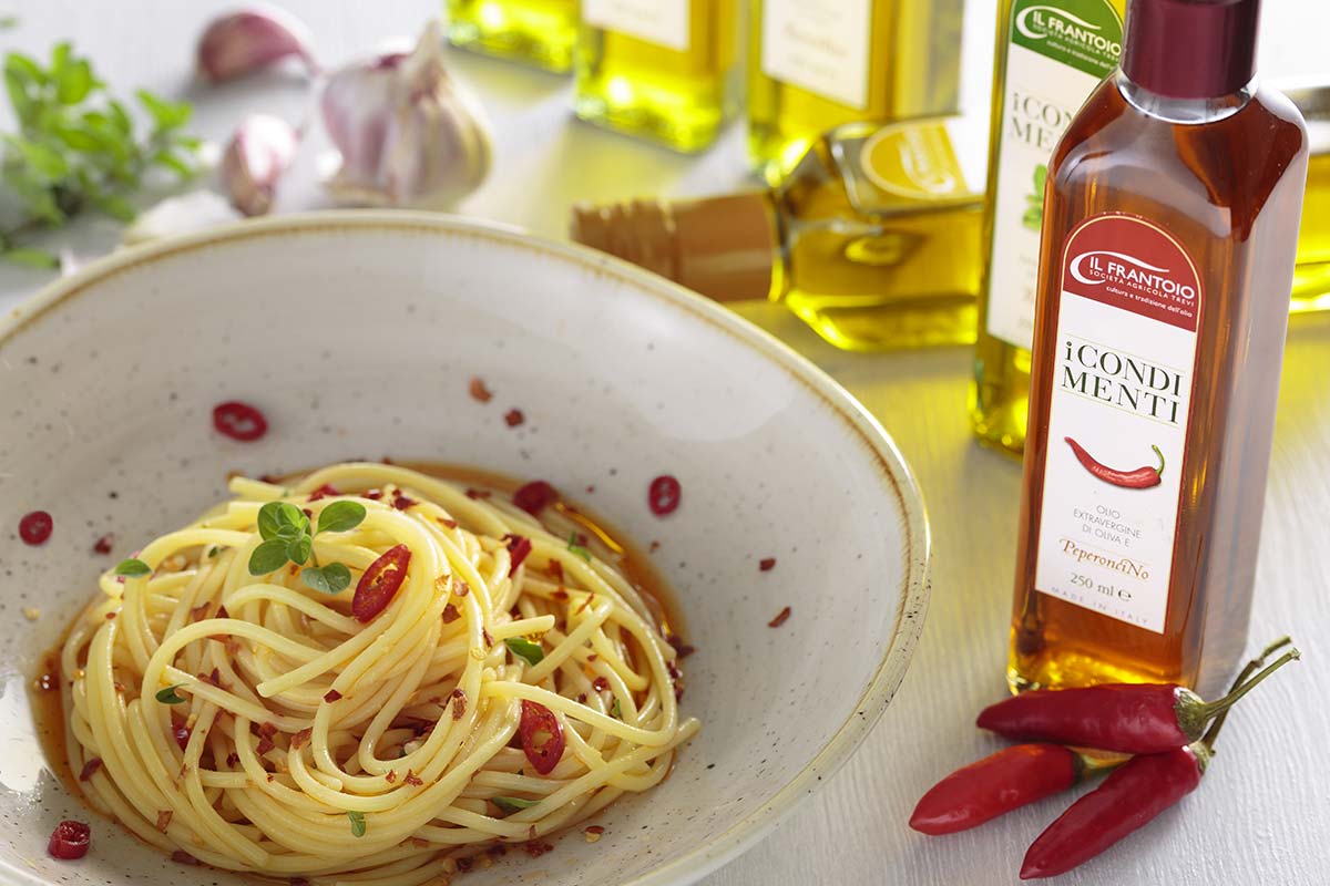Spaghetti aglio olio e peperoncino