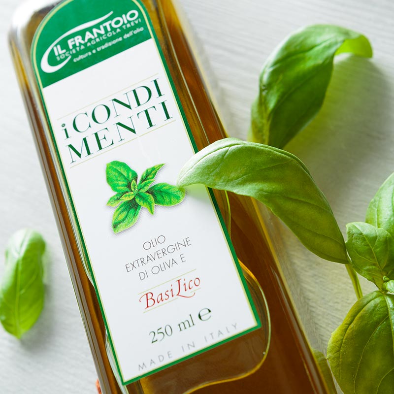 olio-trevi-condimenti-basilico Condimento al Basilico - Olio EVO aromatizzato 250 ml