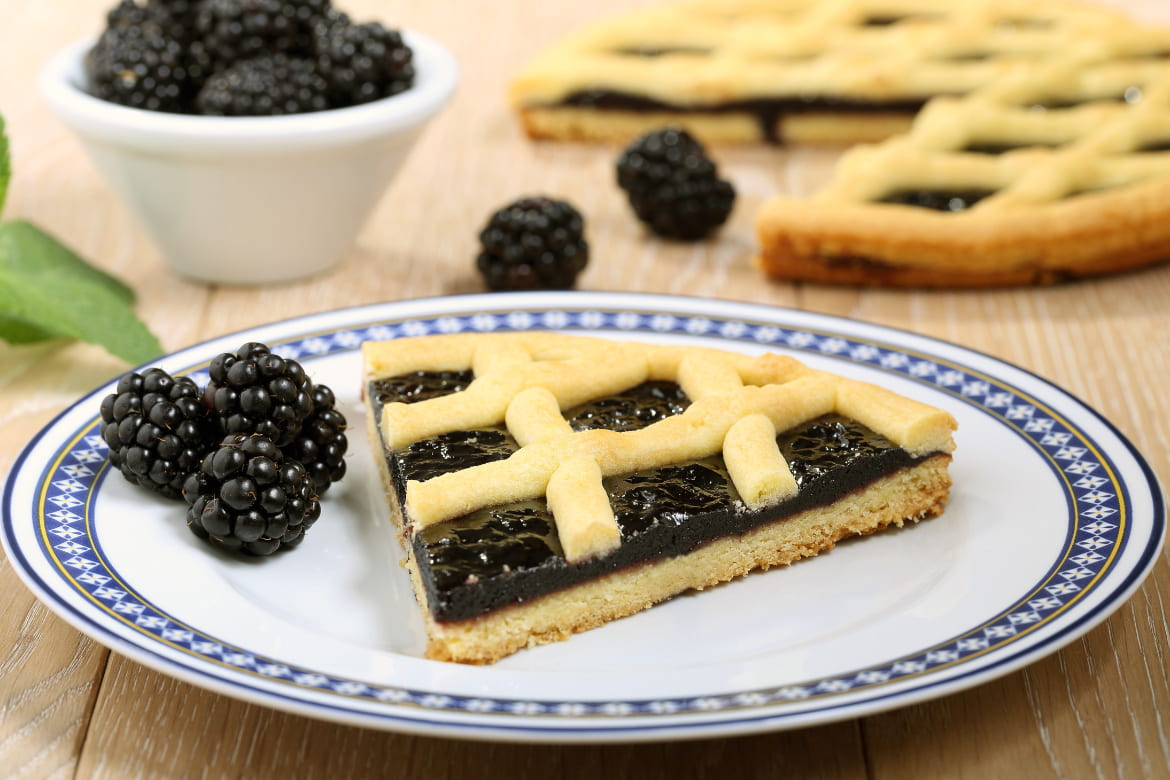 Crostata con marmellata di more: la ricetta della tradizione